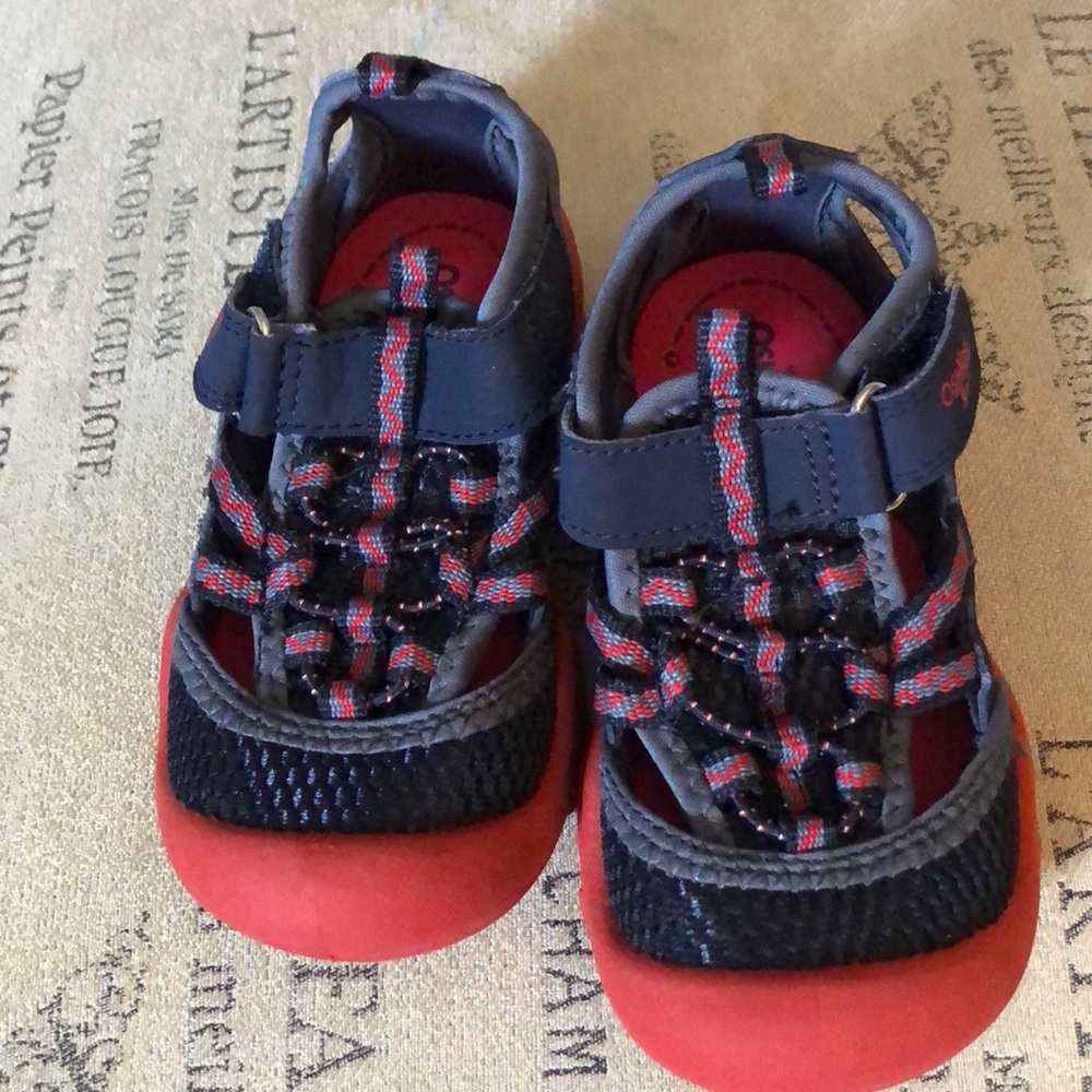 Osh Kosh water sandals